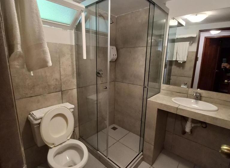 مسافرخانه Bolivian Rooms & Suites