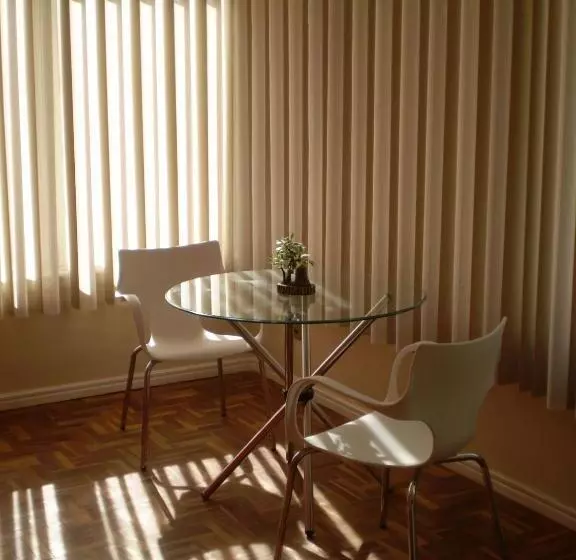 مسافرخانه Bolivian Rooms & Suites