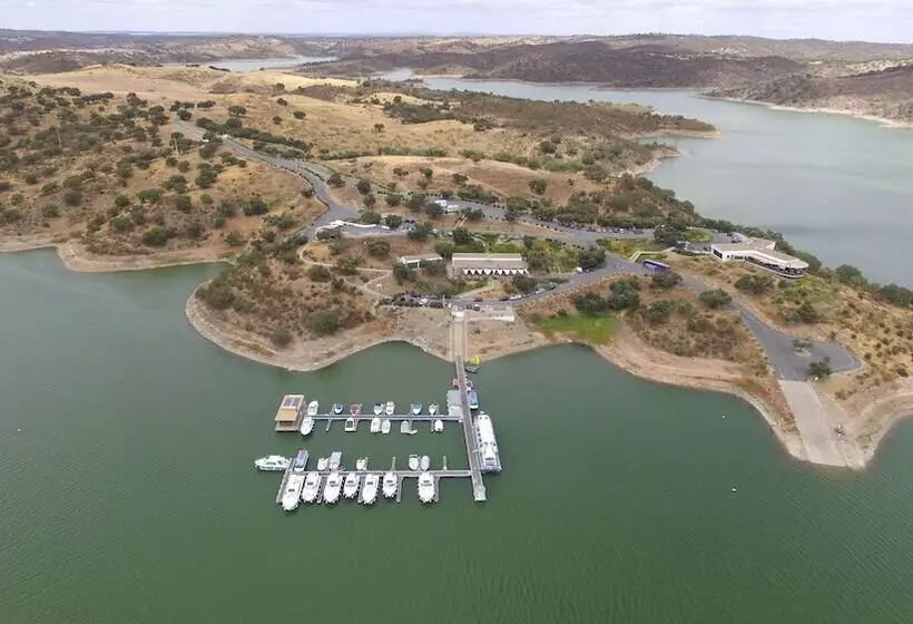 Hotelli Amieira Marina