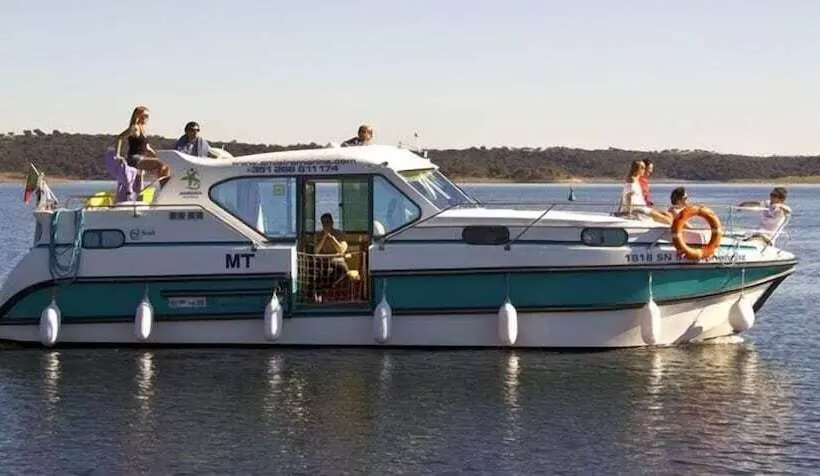 Hotelli Amieira Marina