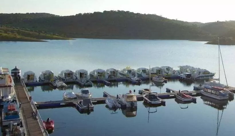 Hotelli Amieira Marina