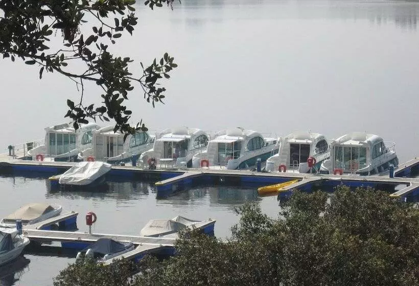 Hotelli Amieira Marina