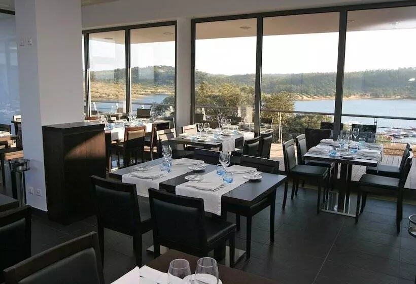 Hotelli Amieira Marina