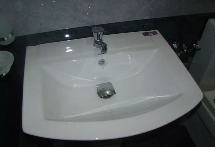 Hotelli Nadun Rest