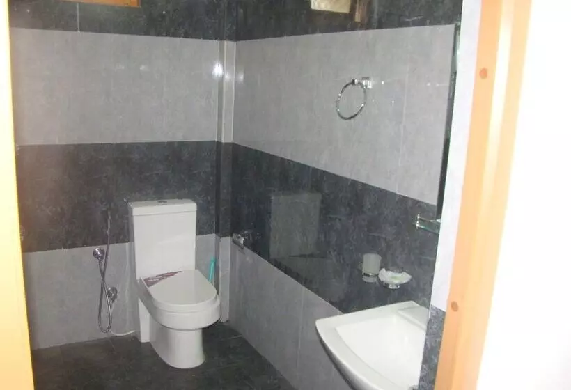 Hotelli Nadun Rest