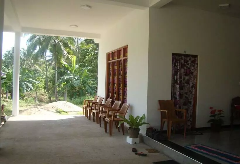 Hotelli Nadun Rest