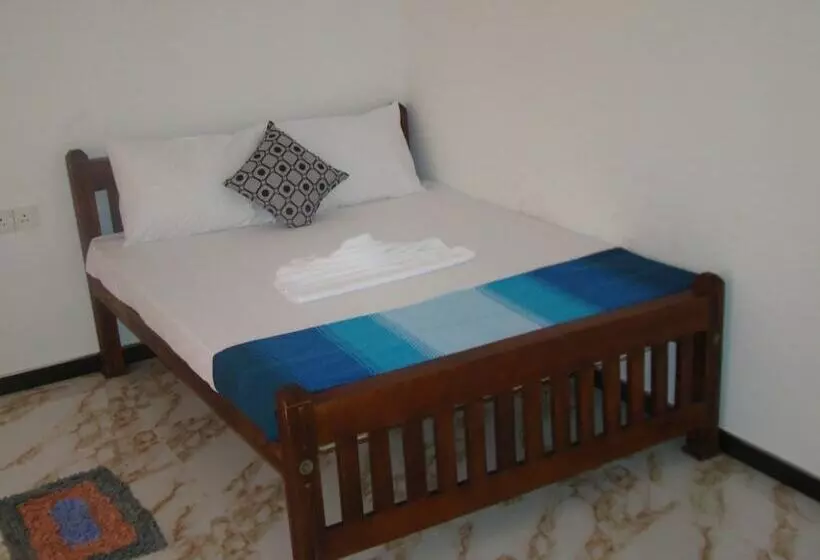 Hotelli Nadun Rest