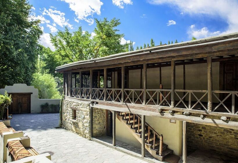 هتل Serena Shigar Fort