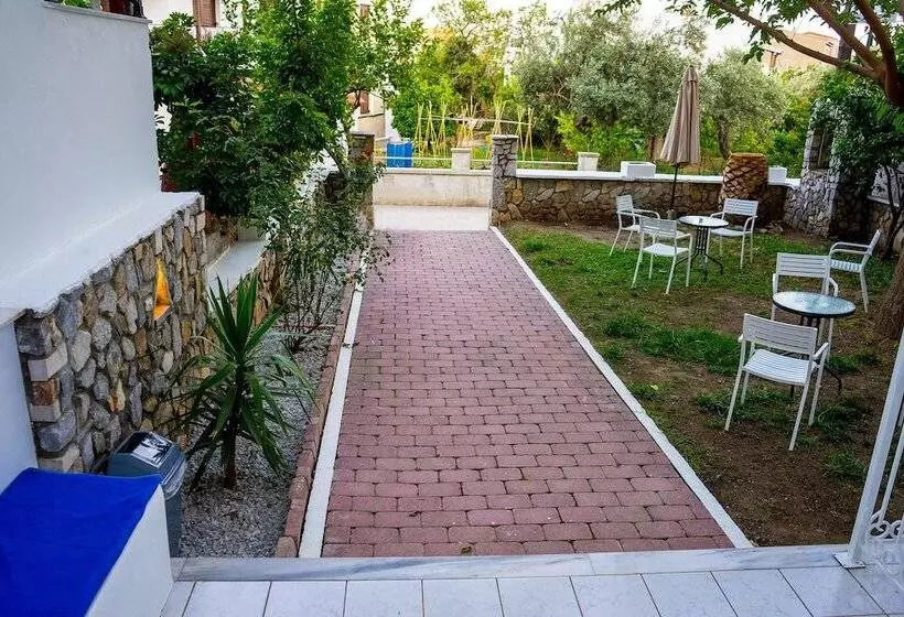 Act Art Skiathos