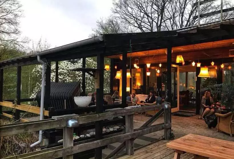ユースホステル Fredensborg Vandrerhjem, I Kongens Baghave
