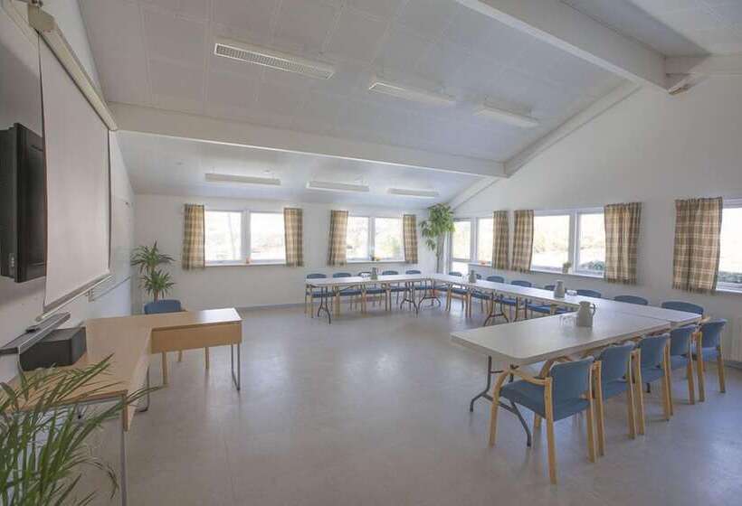 Hostel Fredensborg Vandrerhjem, I Kongens Baghave