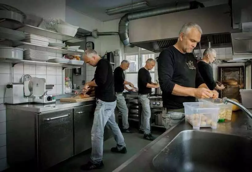 ユースホステル Fredensborg Vandrerhjem, I Kongens Baghave