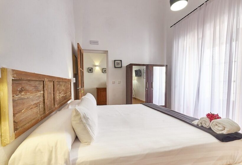 تختخواب و صبحانه Bekkeh