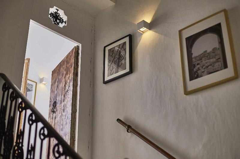 تختخواب و صبحانه Bekkeh