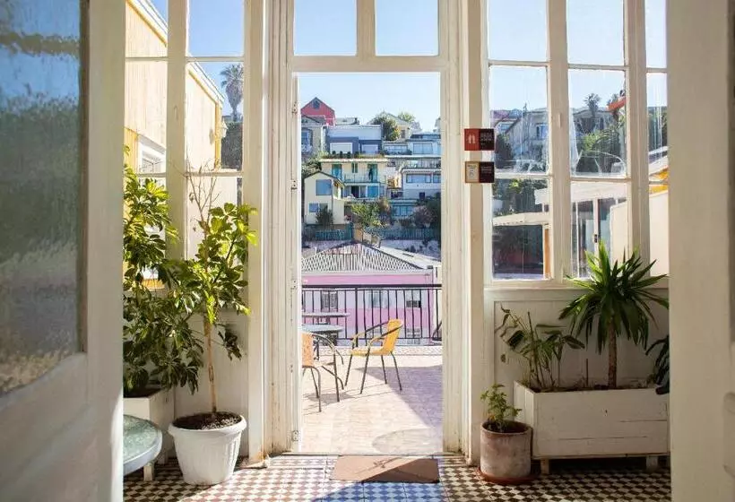 مسافرخانه La Galería B&b