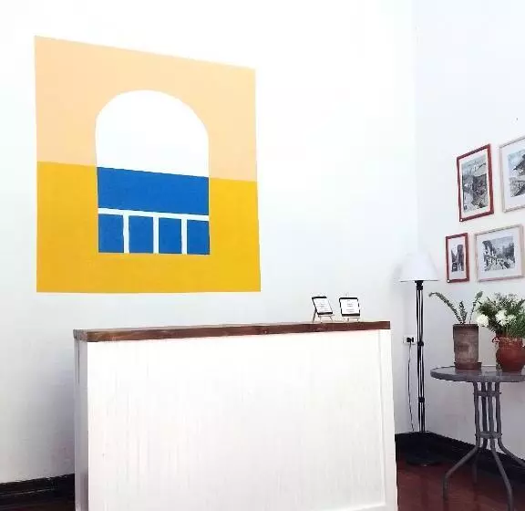 مسافرخانه La Galería B&b