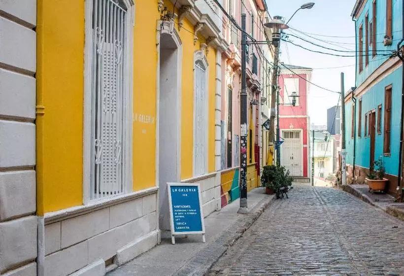 مسافرخانه La Galería B&b