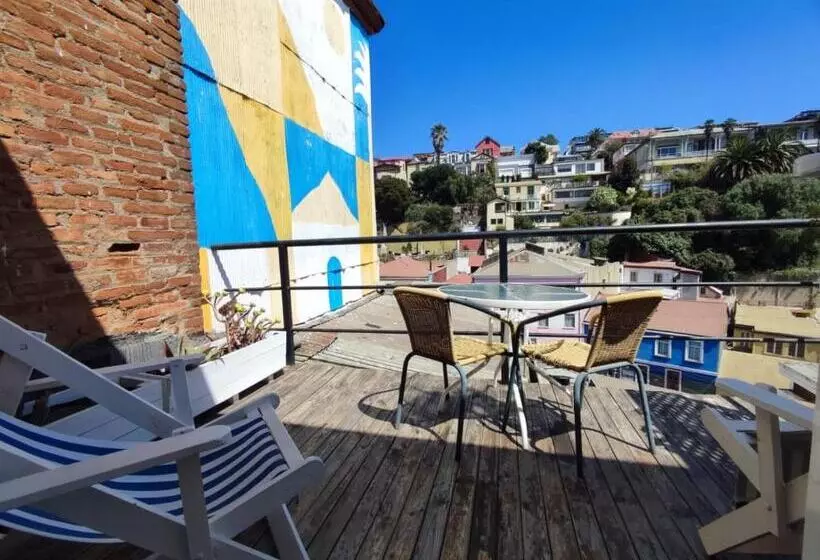 مسافرخانه La Galería B&b