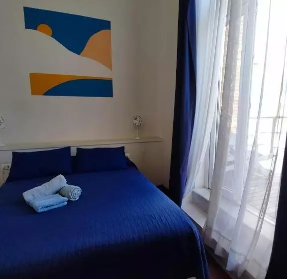 مسافرخانه La Galería B&b