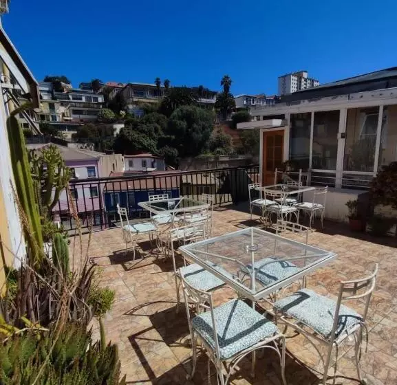 مسافرخانه La Galería B&b