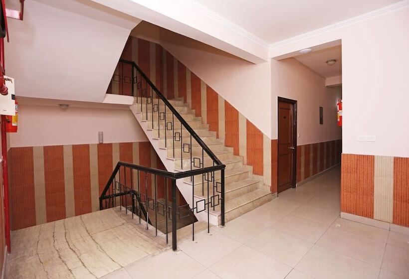 ホテル Fabexpress Central Park