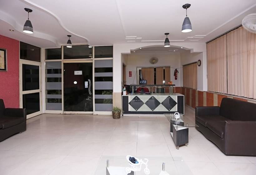 ホテル Fabexpress Central Park