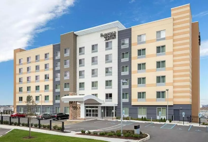 ホテル Fairfield Inn & Suites By Marriott North Bergen