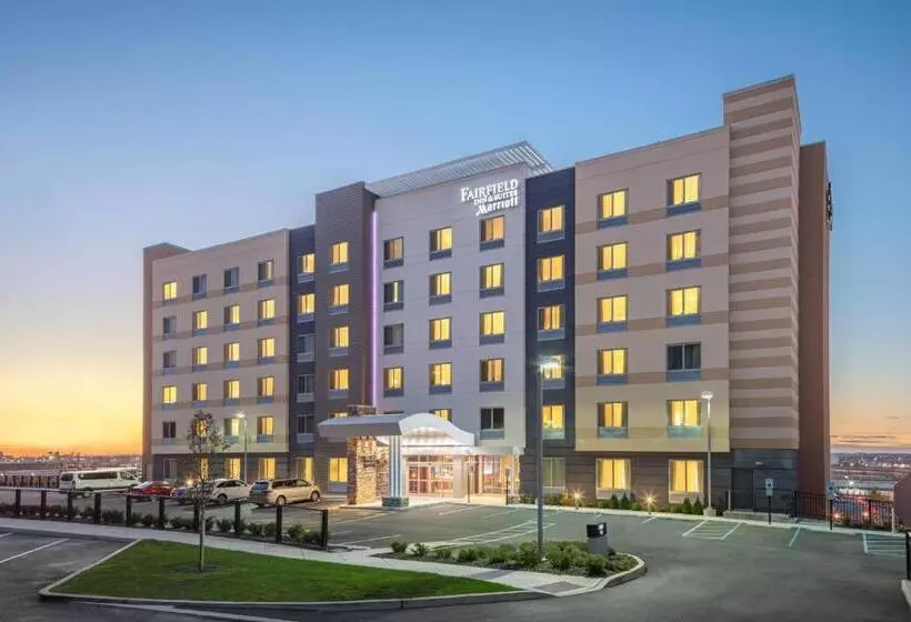 ホテル Fairfield Inn & Suites By Marriott North Bergen