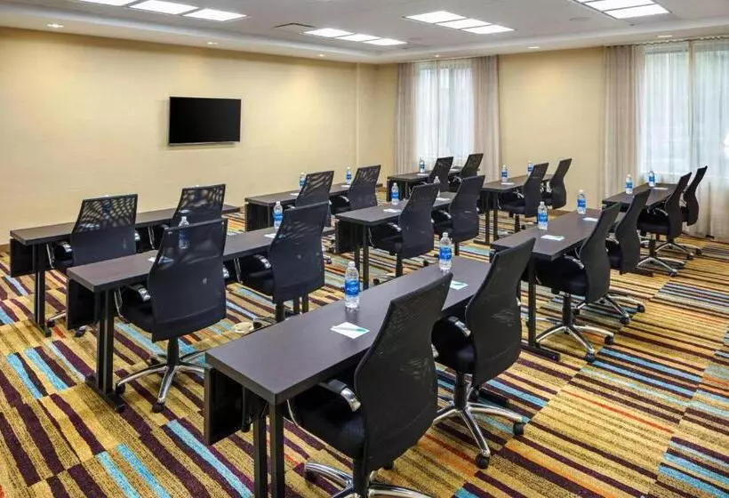 ホテル Fairfield Inn & Suites By Marriott North Bergen