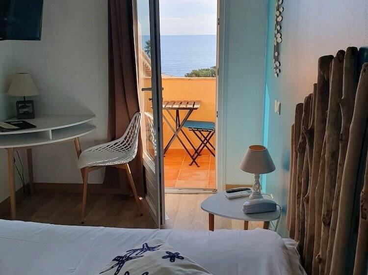 فندق Hôtel Les Calanques