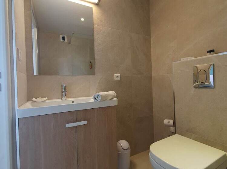 فندق Hôtel Les Calanques