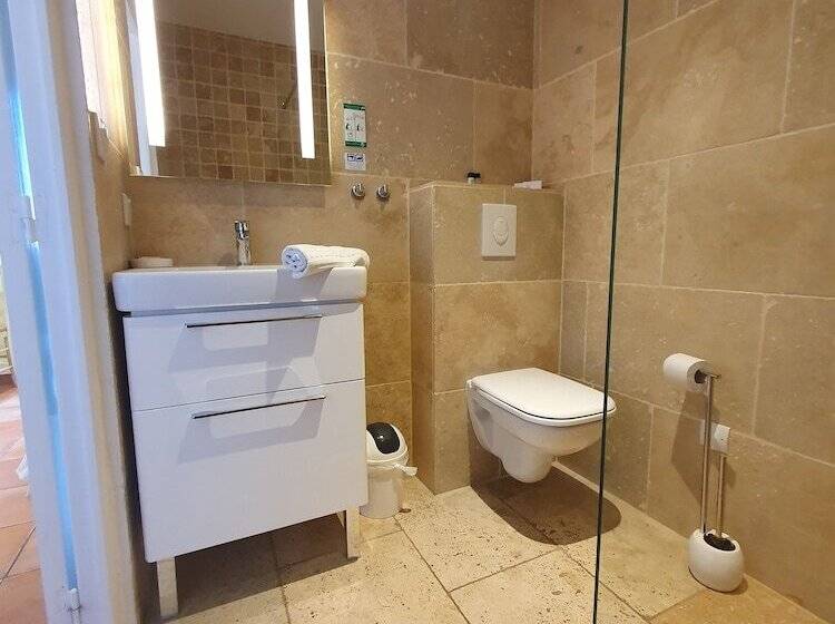 فندق Hôtel Les Calanques