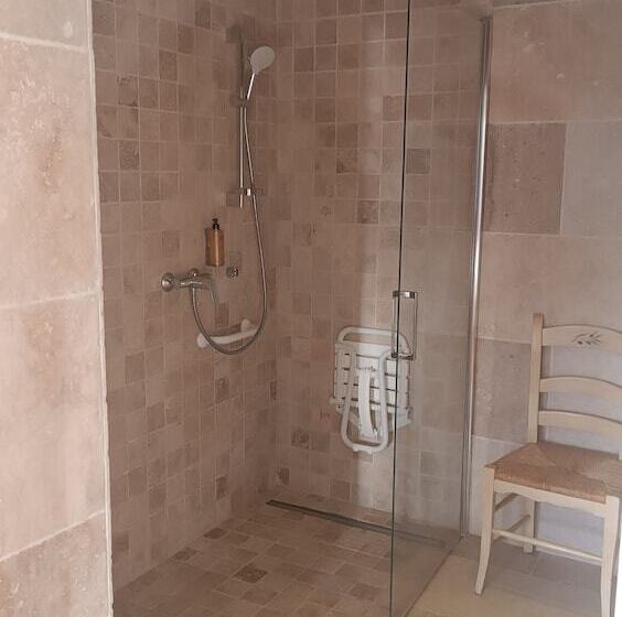 فندق Hôtel Les Calanques