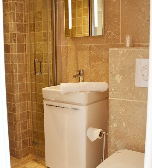 فندق Hôtel Les Calanques