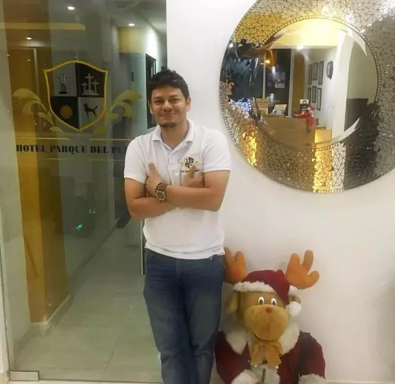 هتل Parque Del Perro
