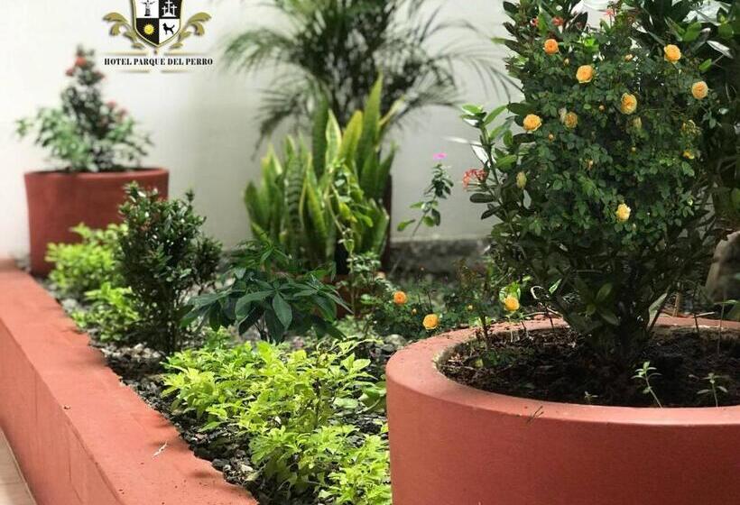 هتل Parque Del Perro