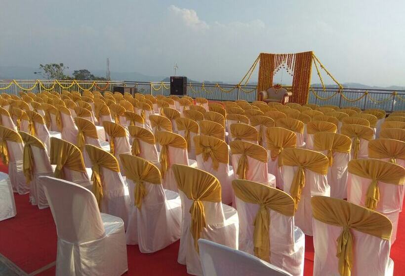 Szálloda The Munnar Queen