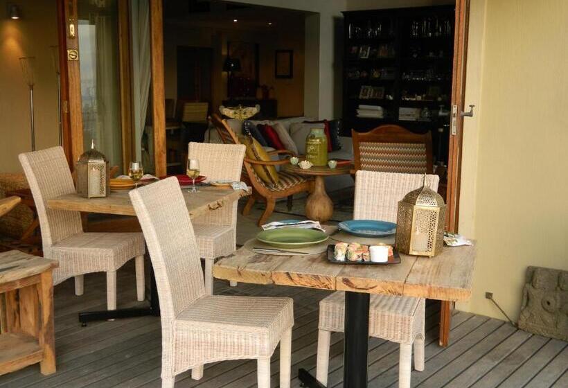 Bed and Breakfast 43 On Sandstone