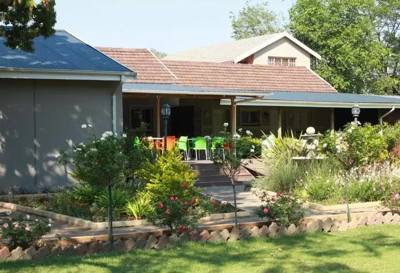 簡易ホテル The Itumeleng Guest House