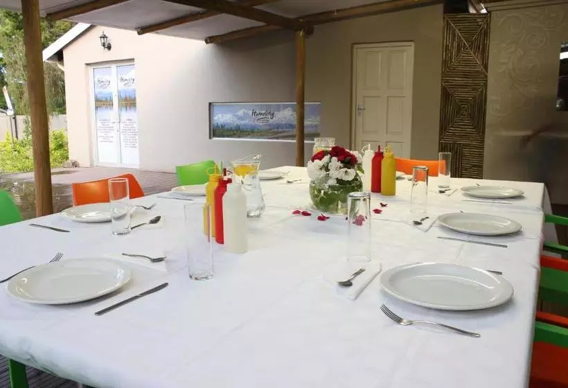 簡易ホテル The Itumeleng Guest House