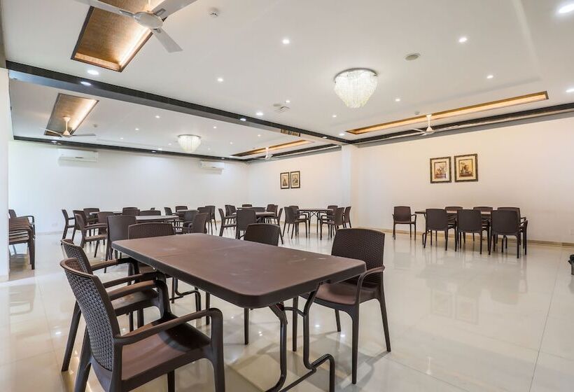 Fabhotel Prime Sapphire Inn