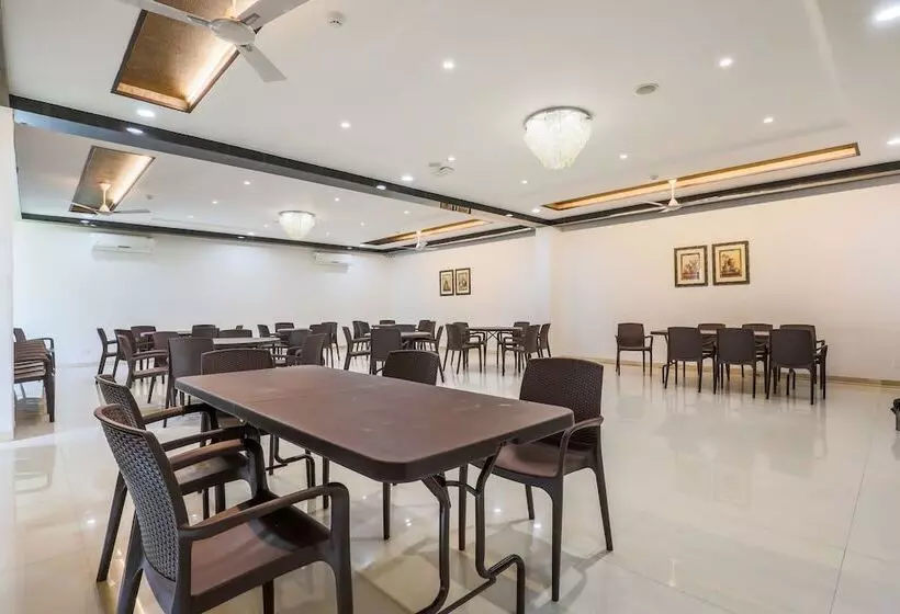 Fabhotel Prime Sapphire Inn