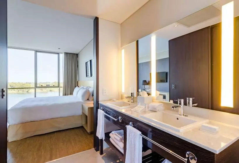 ホテル Hampton By Hilton Montevideo Carrasco