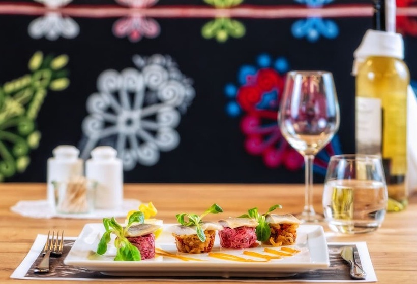 בית מלון כפרי Logos