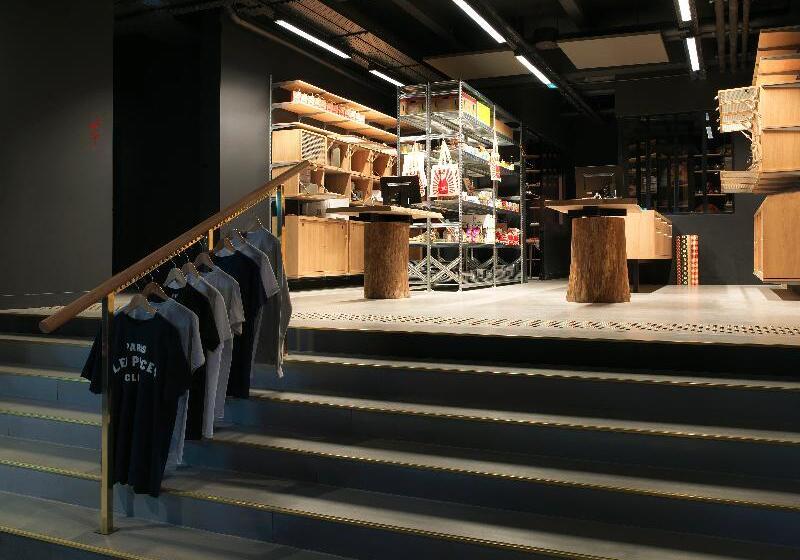 Mob Hotel Paris Les Puces