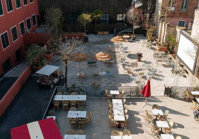 Mob Hotel Paris Les Puces