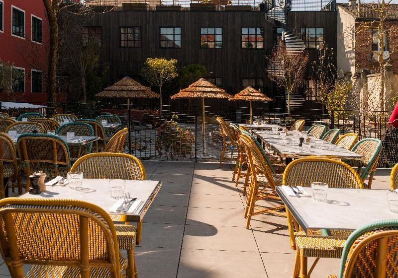 Mob Hotel Paris Les Puces