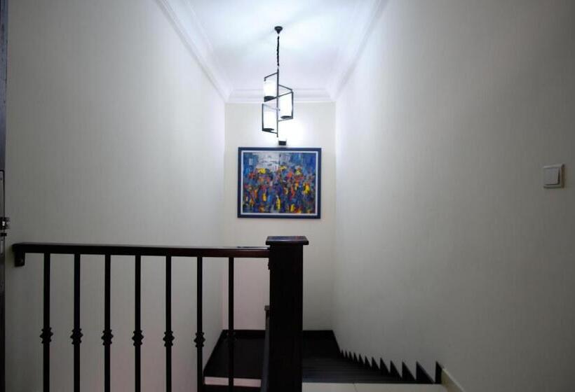 בית מלון כפרי The Highbridge Guest Lodge