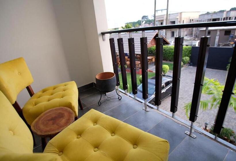 בית מלון כפרי The Highbridge Guest Lodge