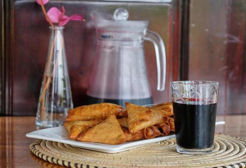 בית מלון כפרי The Highbridge Guest Lodge